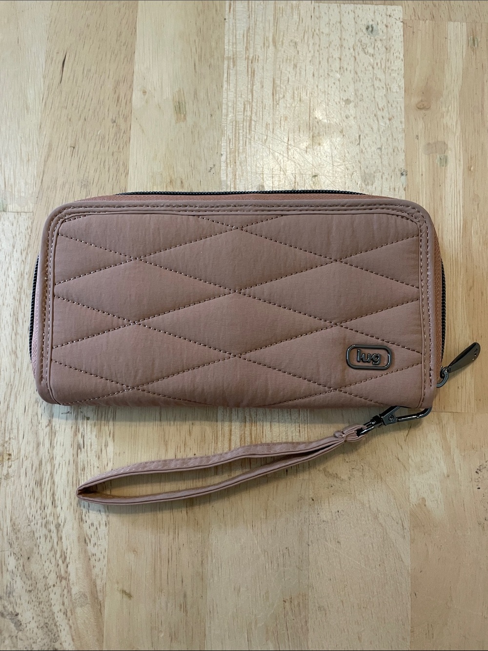 lug Quilted Wristlet Wallet in Dusty Rose